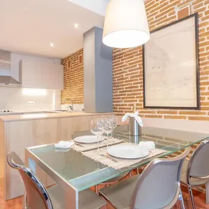  Apartment Serennia Cest Arc De Triomf Spanien